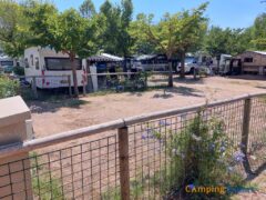 Kampeerplek Commodity op Camping Castell Montgri