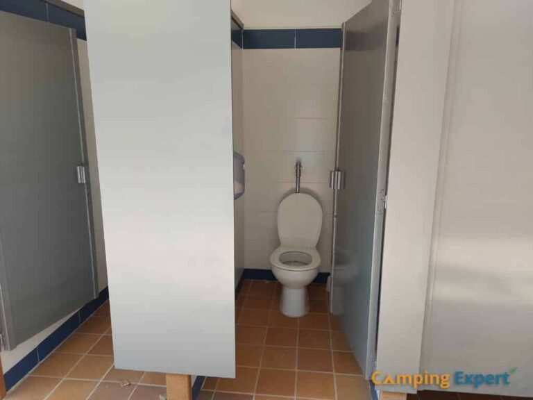 Toiletten op Camping Castell Montgri