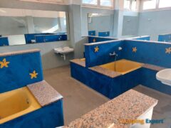 Children's sanitary facilities at Camping Cypsela