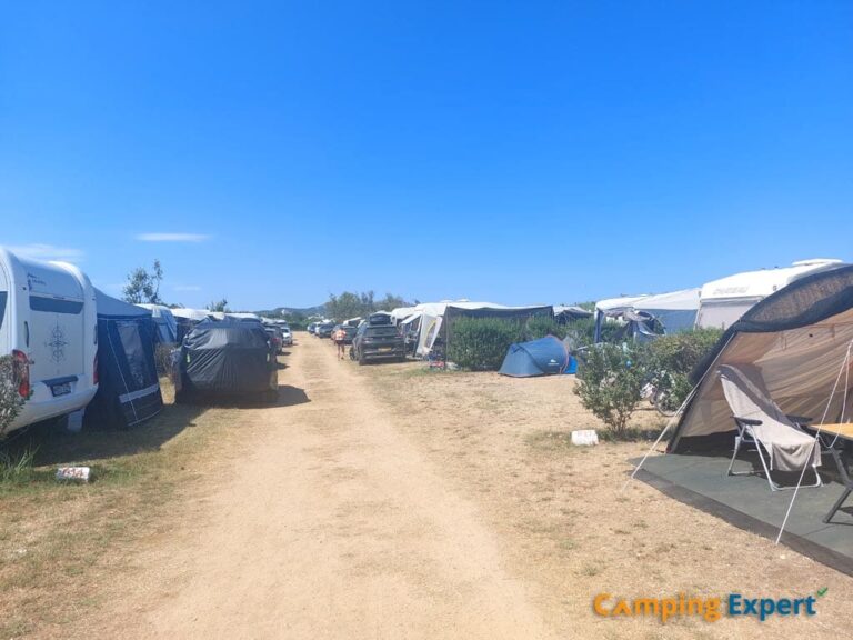 Kampeerplek Confort Plus op Camping Playa Brava