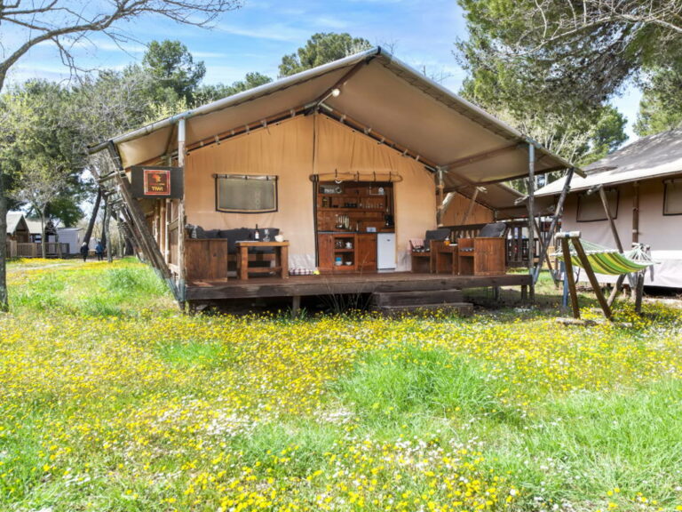 Camping Bi-Village accommodatie Deluxe Glamping safaritent