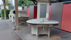 Sanitary building - Camping Les Sablons (near site P019)