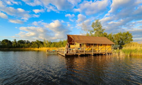 Camping TerSpegelt water lodge