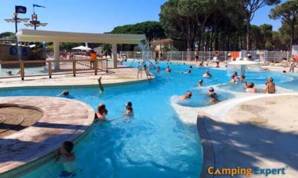 Camping Cypsela swimming pool