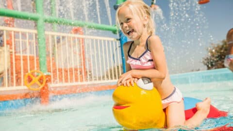Camping De Schatberg toddler pool - camping for toddlers